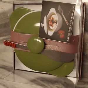 Brie Cheese 2 piece Baker set